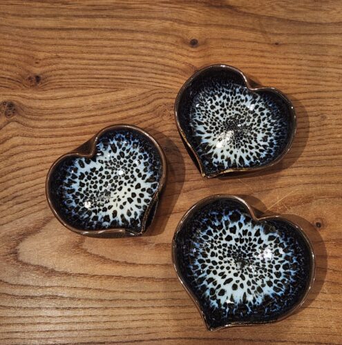 Heart bowls- oil spot